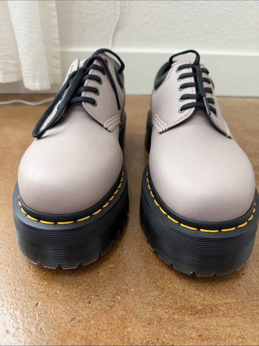 Dr. Martens 8053 Quad Oxford Platform Shoes Black Taupe Women's 10 / Men's 9 - Picture 2 of 8